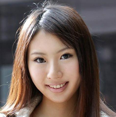 免费看成年人美女的相关介绍
