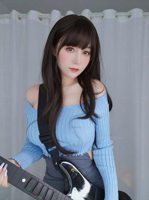 国产模特大尺度写真的相关介绍