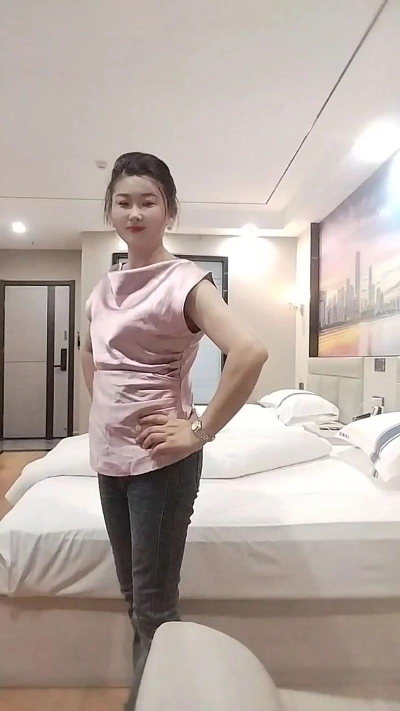 伊人久久久激情影院的相关介绍