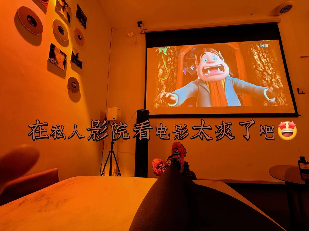 男模大尺度裸体写真的相关介绍