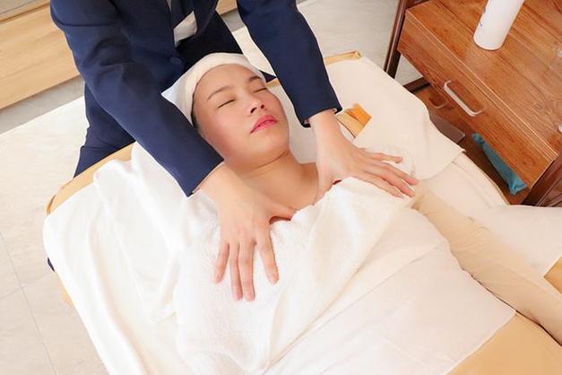 扒开人妻11p的相关介绍