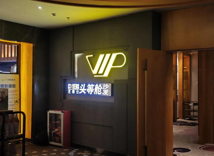 操哭美女在线的相关介绍