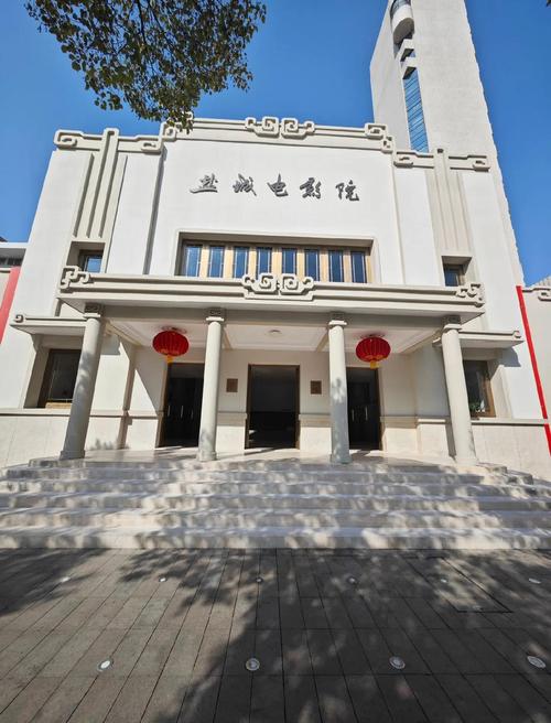 精品人妻啪啪的相关介绍