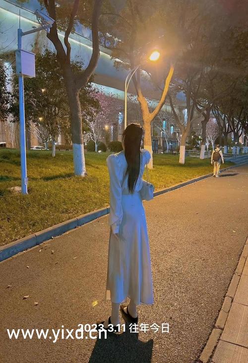 官场猎艳人妻熟女小说的相关介绍