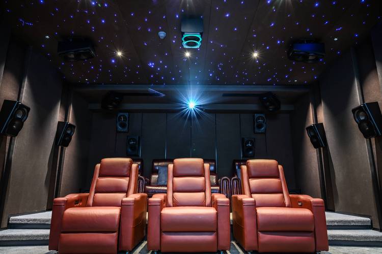 人妻按摩偷拍的相关介绍