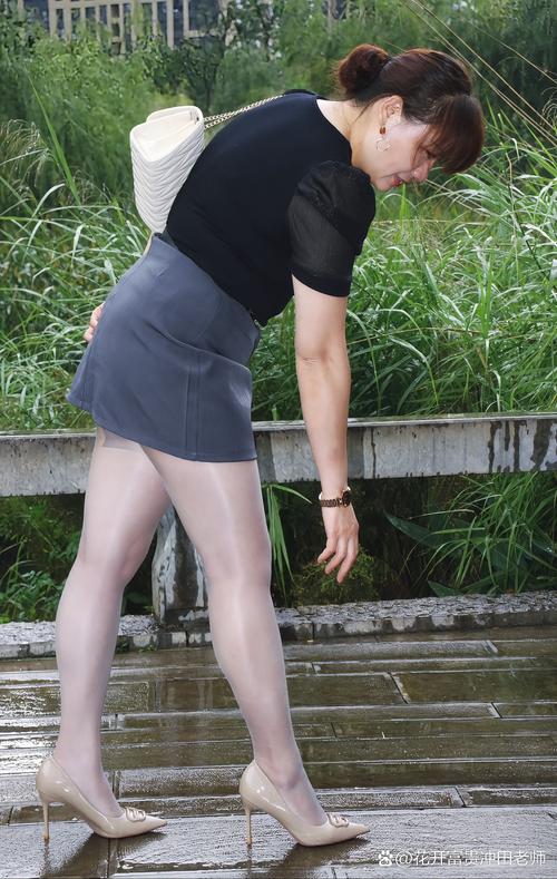 男女h黄动漫啪啪无遮挡的相关介绍