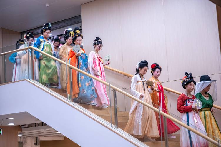 曰本熟妇av的相关介绍