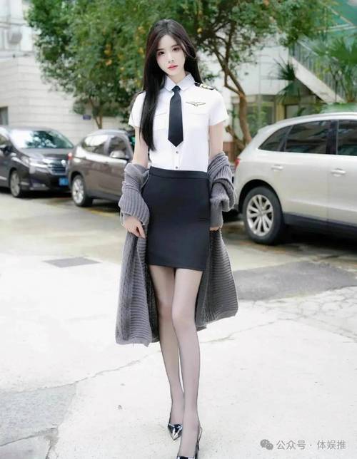 少妇av综合的相关介绍