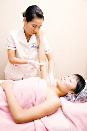 风骚巨乳的相关介绍
