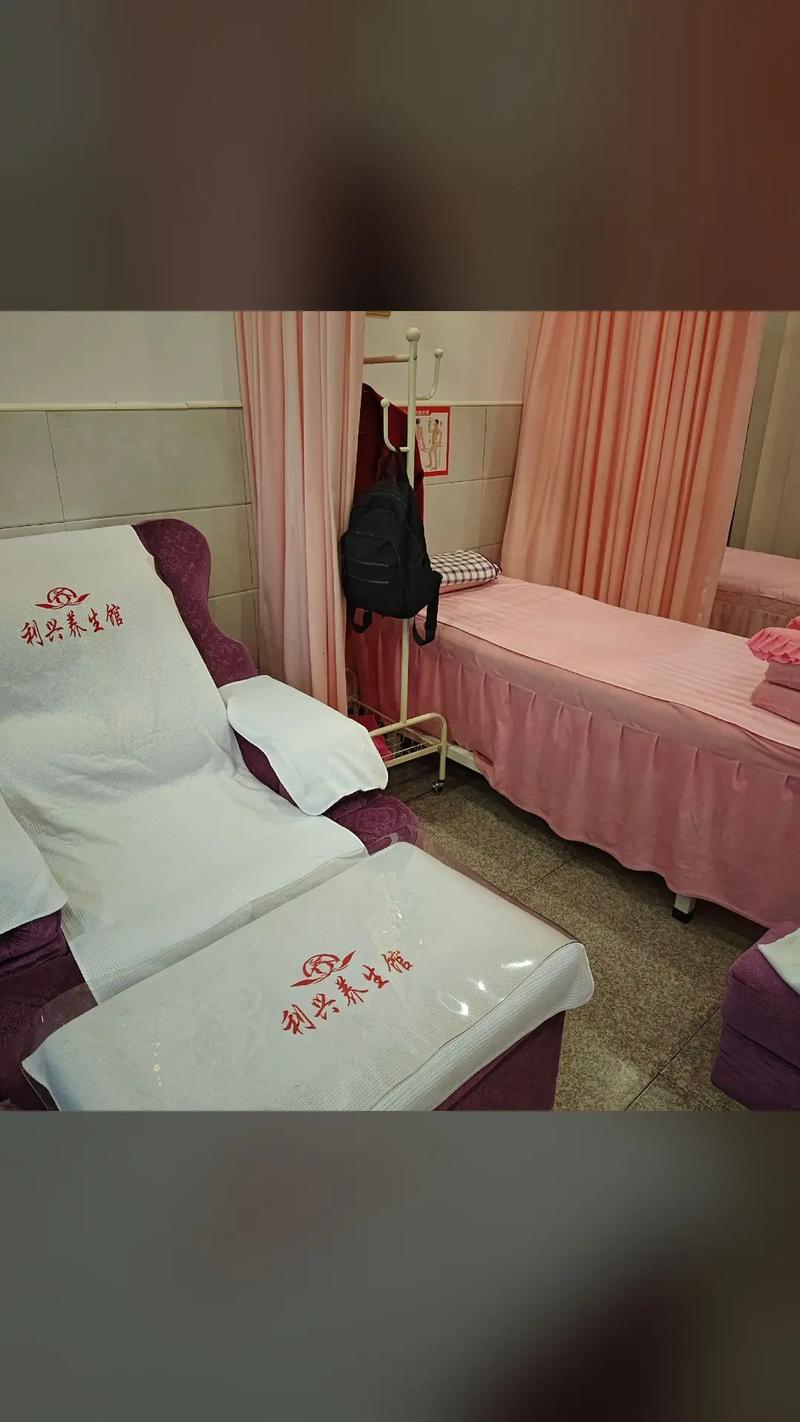女性分泌物带黄色是什么原因的相关介绍