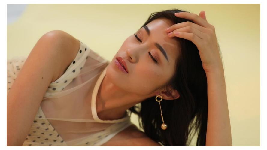 黑丝熟女av在线的相关介绍