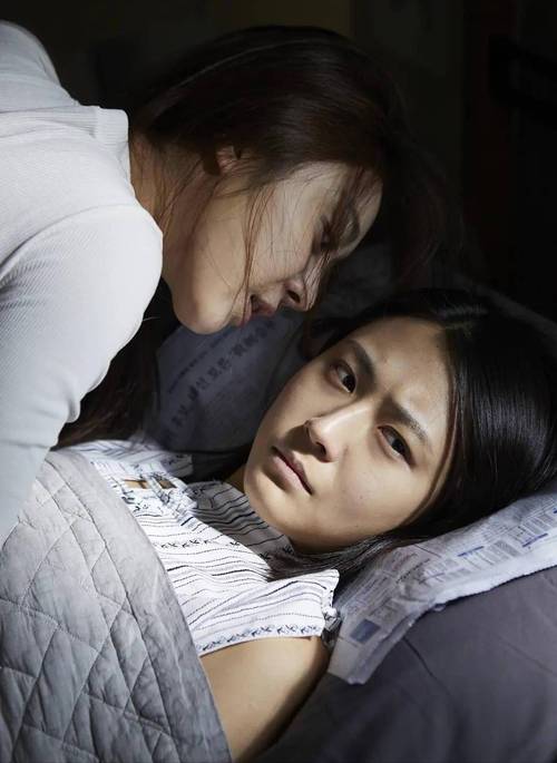 黄色录像老女人的相关介绍