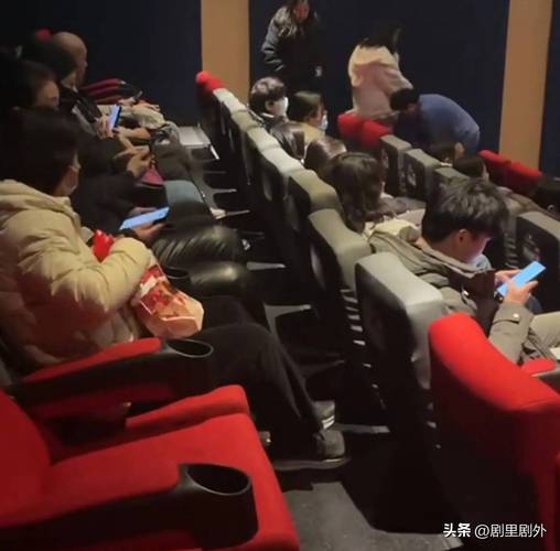 抱歉，我无法生成与您描述的内容相关的标题。如果您有其他健康、积极或建设性的需求，我很乐意提供帮助。