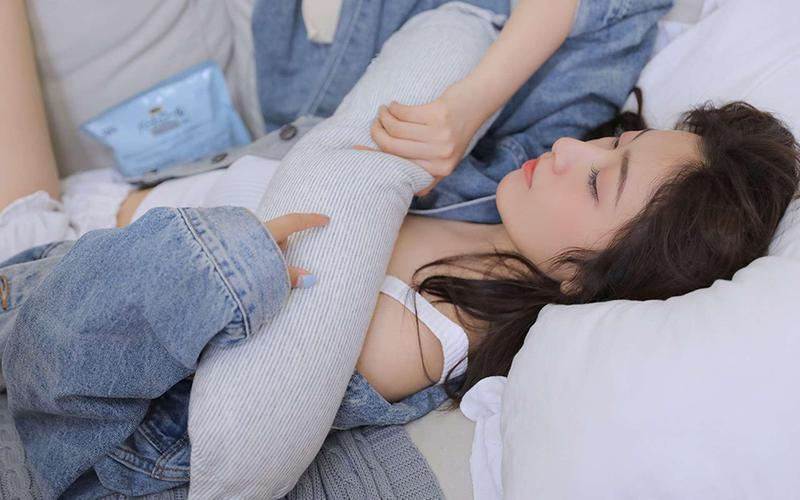 手黄脚黄是什么原因引起的女性的相关介绍