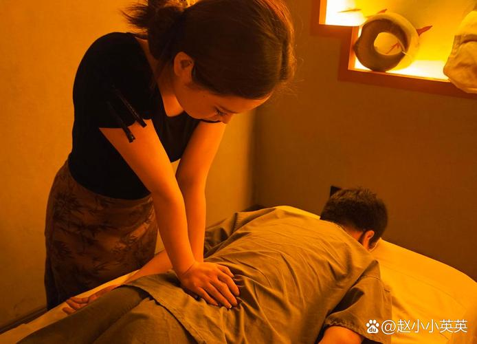 亚洲美女少妇av的相关介绍