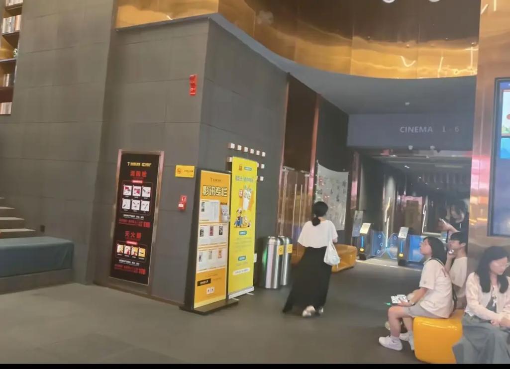亚洲少妇性插的相关介绍