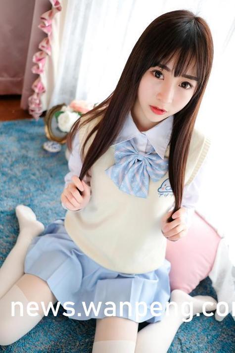 亚洲老头少妇真实情感故事：忘年恋的温馨日常与生活感悟